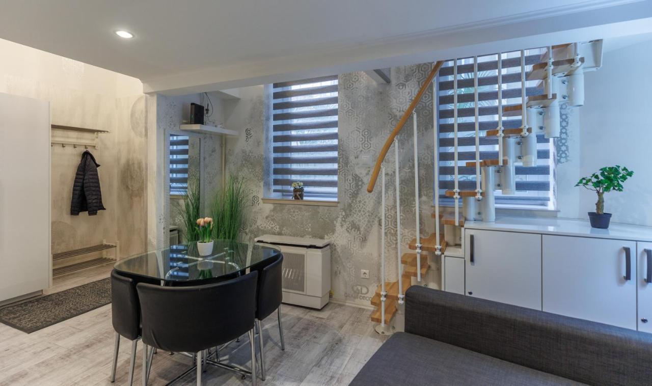 Sleek Minimalist Studio At Inner City Budapest Exterior photo